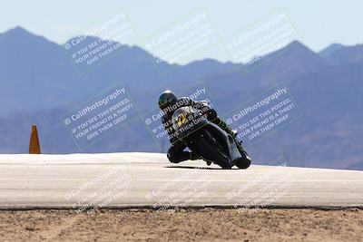 media/Dec-08-2024-CVMA (Sun) [[267e5a7075]]/Race 4-Amateur Supersport Middleweight/